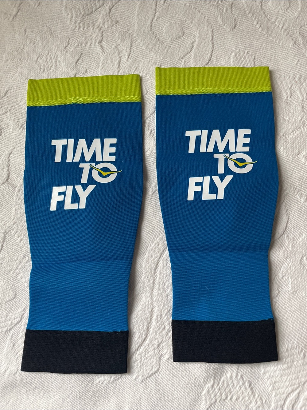 Unisex Hoka One One Blue 'Time to Fly' Leg/Calf Sleeves size s/m